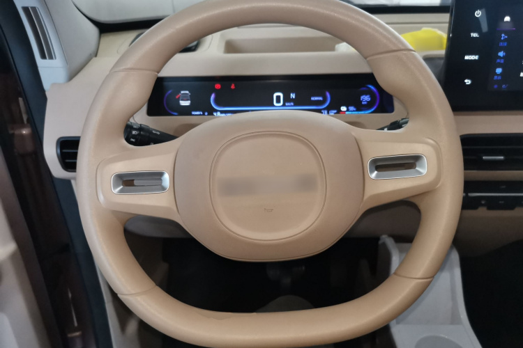 吉利银河 2024款 熊猫mini 200km 耐力熊中控内饰13