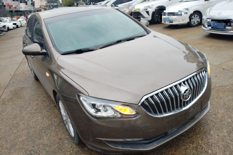 别克 英朗 2015款 15N 自动豪华型车身外观3