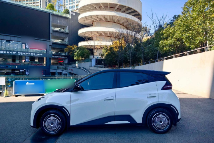 比亚迪 海鸥 2024款 荣耀版 305km 活力版车身外观6003