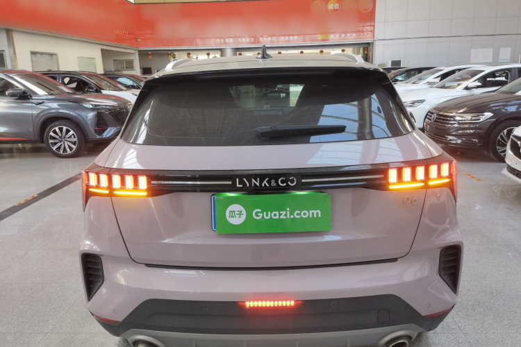 领克06 2023款 Remix 1.5T Shero车身外观6