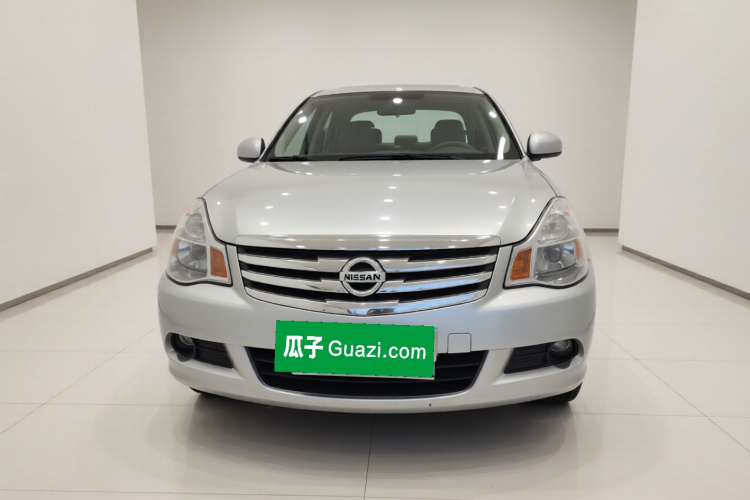 日产 轩逸 2012款 经典 1.6XE 自动舒适版车身外观2