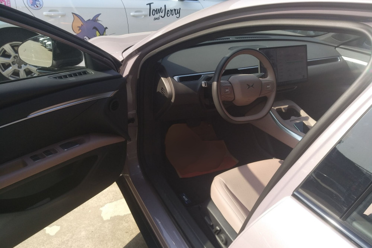 小鹏MONA M03 2025款 600 超长续航 Max中控内饰7003