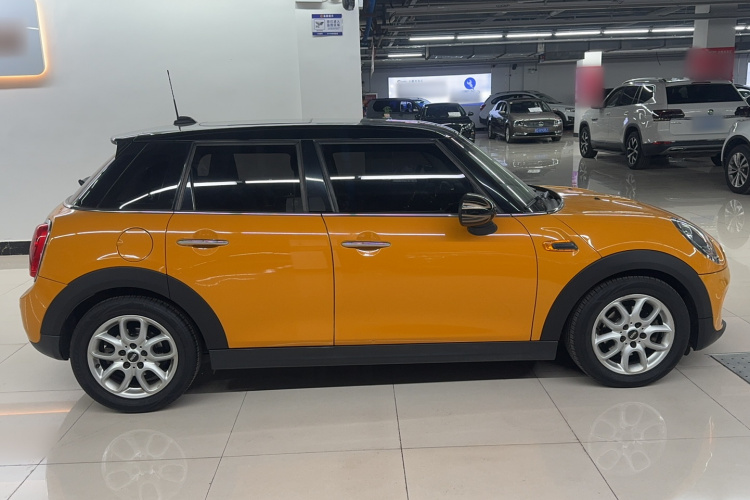 MINI 2015款 1.5T COOPER Fun 五门版车身外观6002