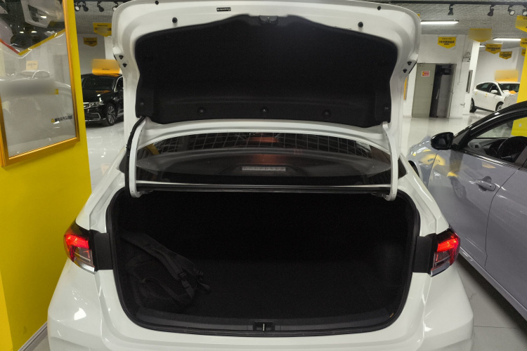 丰田 卡罗拉 2023款 1.2T 精英版局部细节23