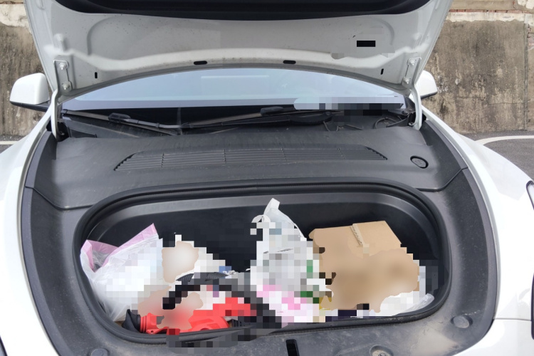 特斯拉 Model Y 2023款 后轮驱动版局部细节24