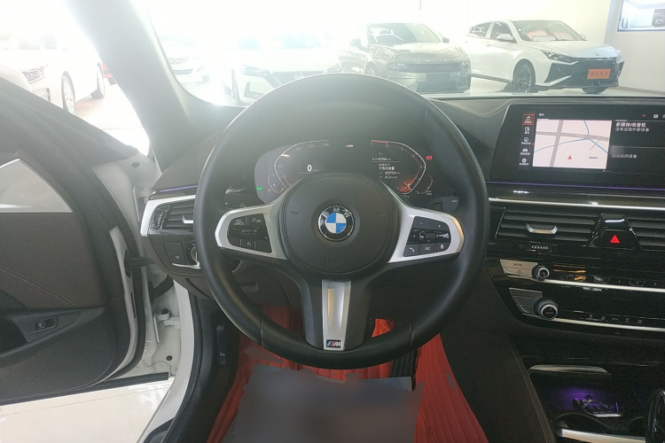 宝马5系 2020款 525Li M运动套装中控内饰13