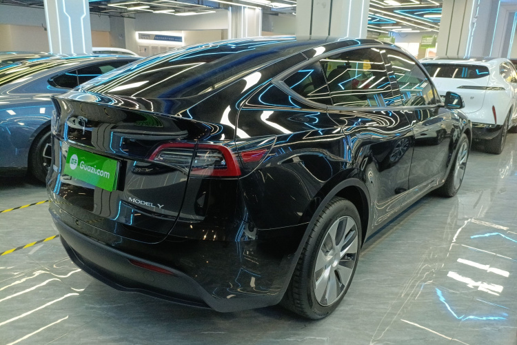 特斯拉 Model Y 2022款 长续航全轮驱动版车身外观6005