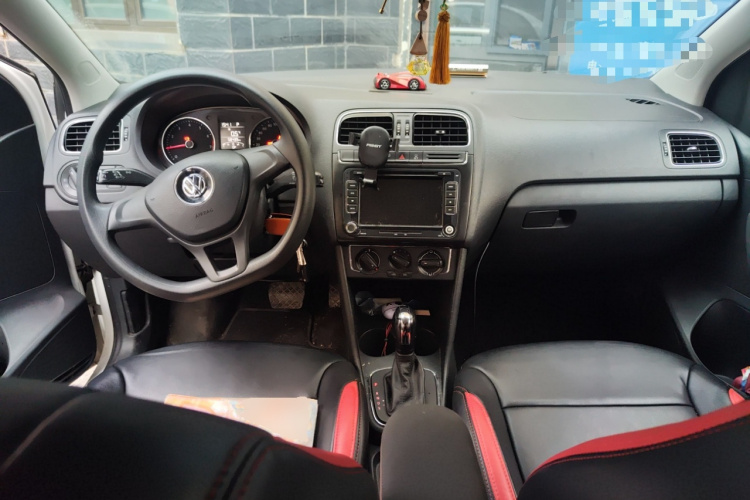 大众 Polo 2014款 1.4L 自动舒适版中控内饰12