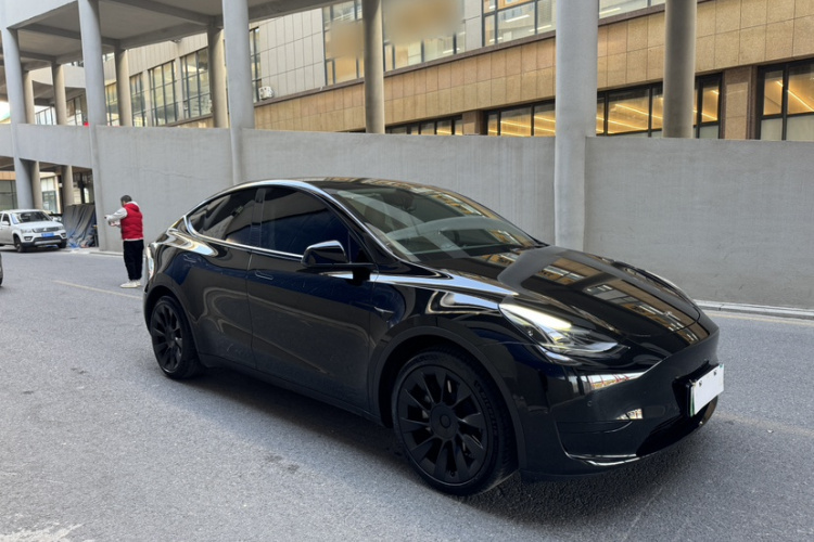特斯拉 Model Y 2022款 后轮驱动版车身外观6003