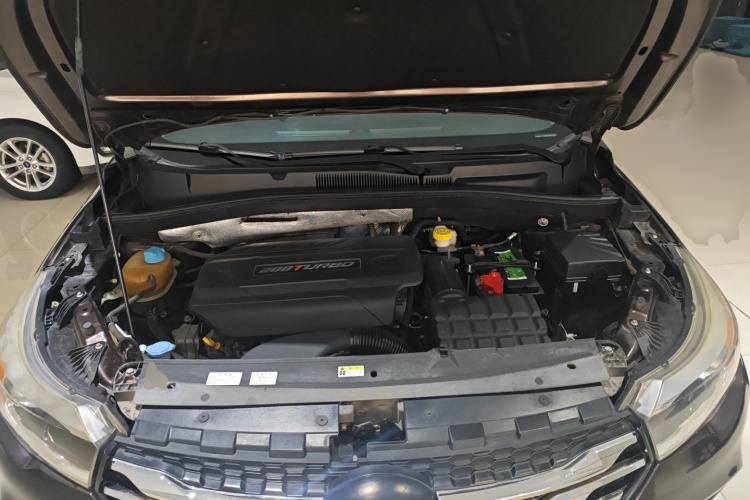 广汽传祺 传祺GS4 2017款 200T 手动两驱精英版机舱底盘24