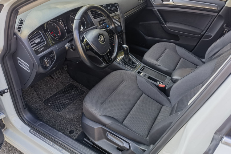 大众 高尔夫 2017款 1.6L 自动舒适百万辆纪念版中控内饰7002