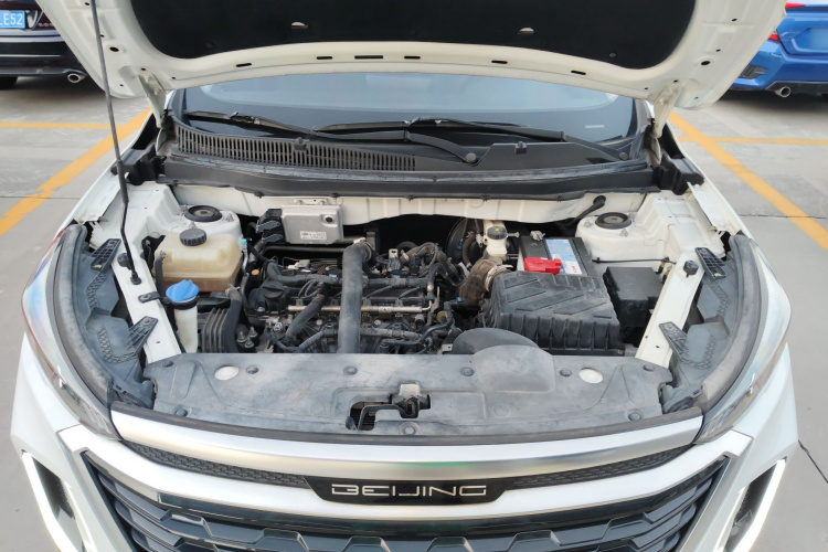 北京汽车 北京X3 2019款 1.5T CVT荣耀版机舱底盘24