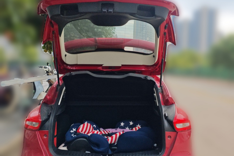 福特 福克斯 2017款 两厢 EcoBoost 180 自动精英型局部细节23