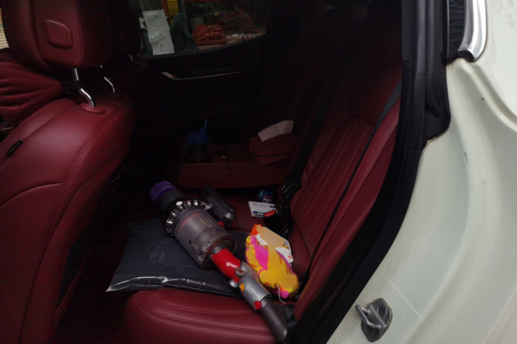 玛莎拉蒂 Ghibli 2014款 3.0T 标准版中控内饰21