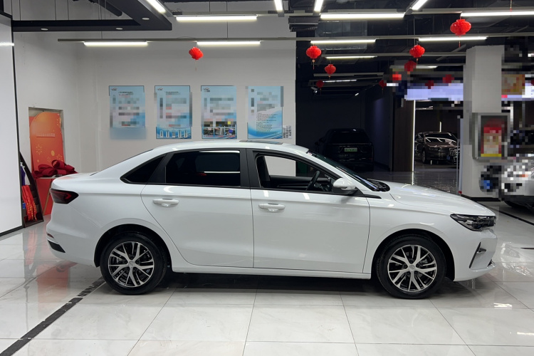 吉利汽车 帝豪 2026款 第4代 400万纪念款 1.5L 手动超越型车身外观6002