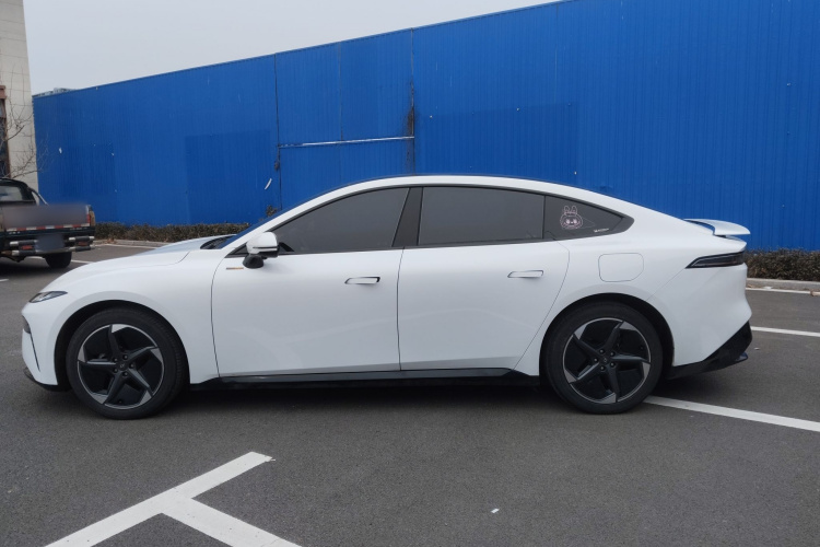 东风奕派 eπ007 2024款 纯电 530如奕版车身外观4