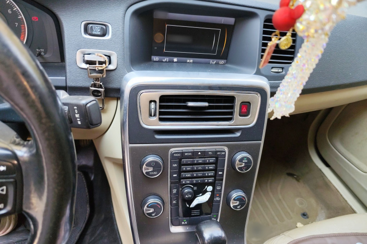 沃尔沃S60(进口) 2012款 T5 智尊版局部细节16