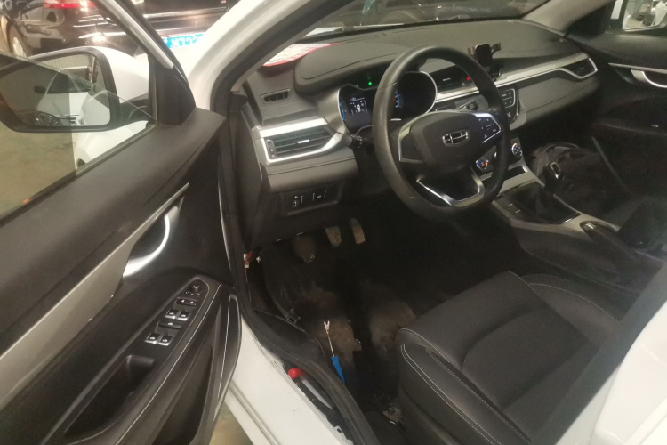 吉利汽车 帝豪 2020款 1.5L 手动舒适型中控内饰7003