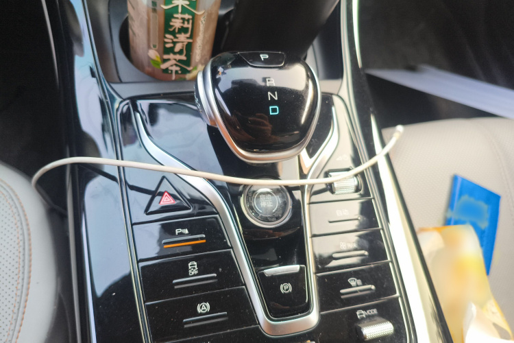 比亚迪 秦PLUS 2024款 荣耀版 DM-i 55KM领先型局部细节18