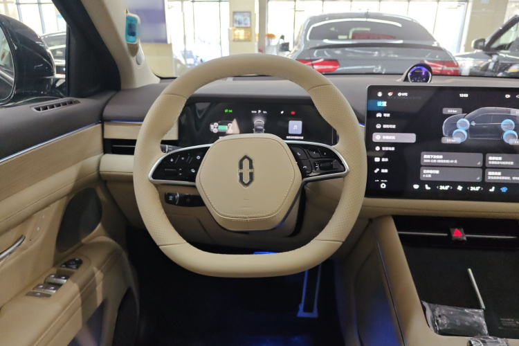 鸿蒙智行 问界M7 2024款 1.5T 智驾后驱Pro版 5座中控内饰13