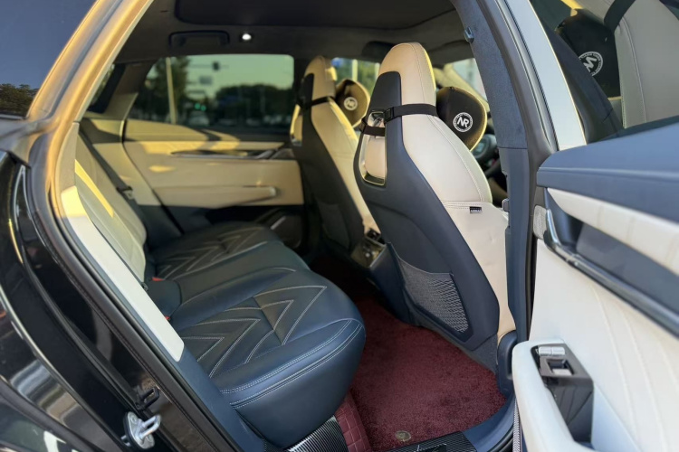 极氪001 2022款 超长续航双电机 YOU版中控内饰7005