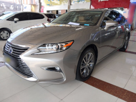 雷克萨斯ES 2015款 300h 舒适版