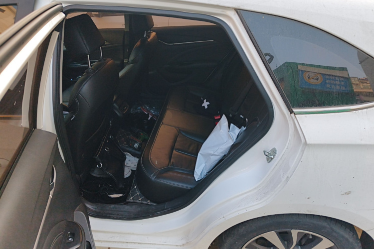 别克 阅朗 2019款 18T 自动互联精英型 国V中控内饰21