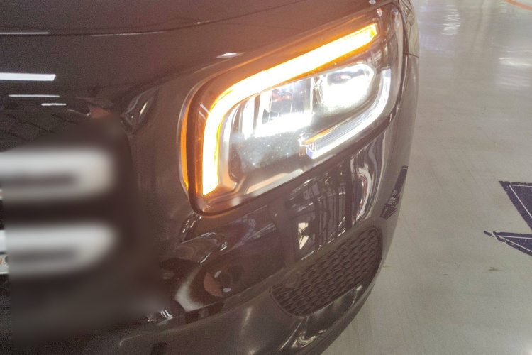 奔驰GLB 2022款 GLB 220 时尚型局部细节36