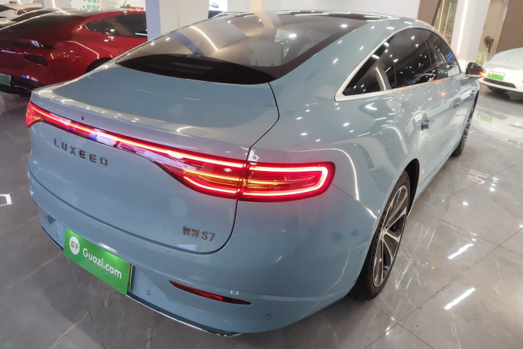 鸿蒙智行 智界S7 2025款 855km Max车身外观7