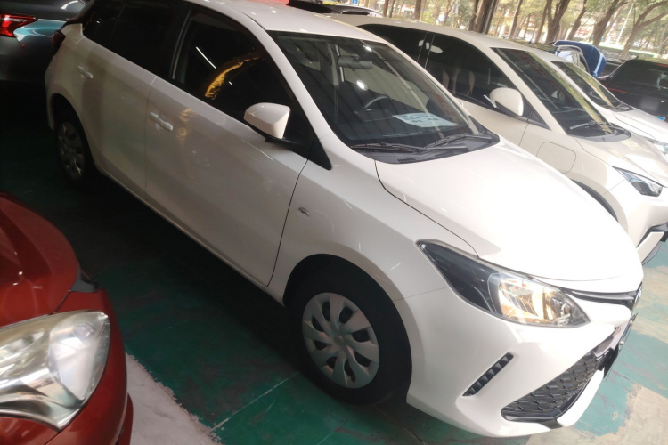 丰田 威驰FS 2017款 1.5L CVT锋驰版车身外观3