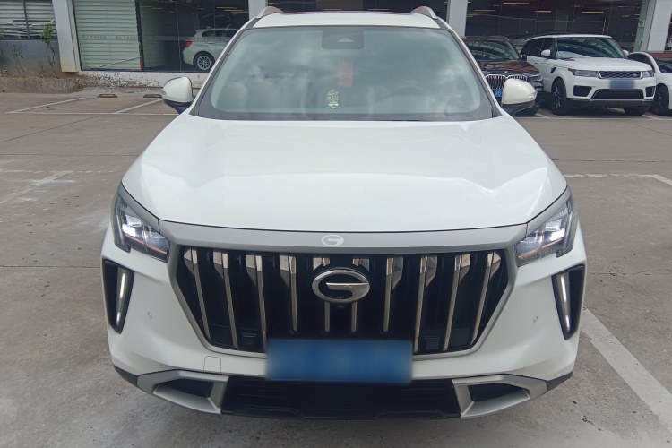 广汽传祺 传祺GS4 PLUS 2023款 390T 自动星云版车身外观2