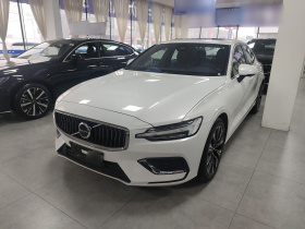 沃尔沃S60 2024款 B4 智远豪华版