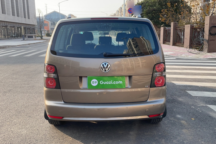 大众 途安 2015款 1.4T 手动风尚版5座车身外观6005