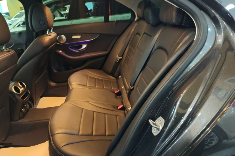 奔驰C级 2021款 C 260 L 运动星耀臻藏版中控内饰7004