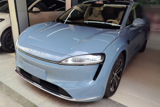 鸿蒙智行 智界R7 2024款 纯电 736km UItra