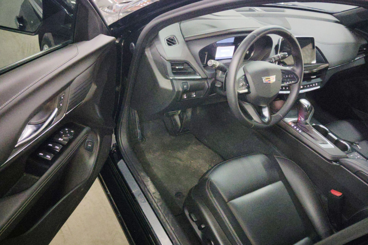 凯迪拉克CT4 2023款 25T 风尚型中控内饰7003