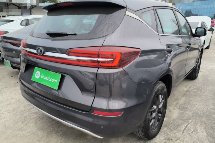 比亚迪 宋 2021款 经典版 1.5T 自动精英型车身外观7