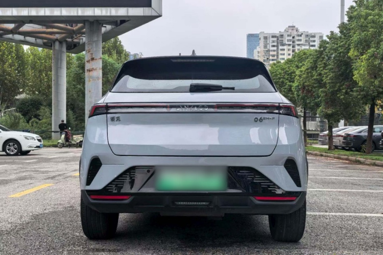 领克06 EM-P 2023款 EM-P 126长续航Halo车身外观6007