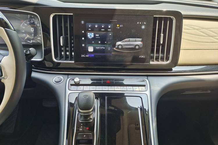 广汽传祺 传祺M8 2021款 大师系列 390T 四座御尊版中控内饰7004