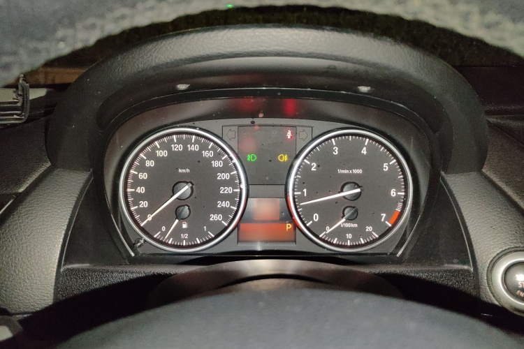 宝马X1 2014款 sDrive18i 时尚型局部细节14