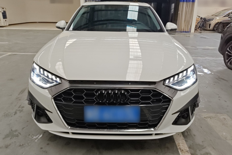 奥迪A4L 2023款 40 TFSI 时尚动感型车身外观2