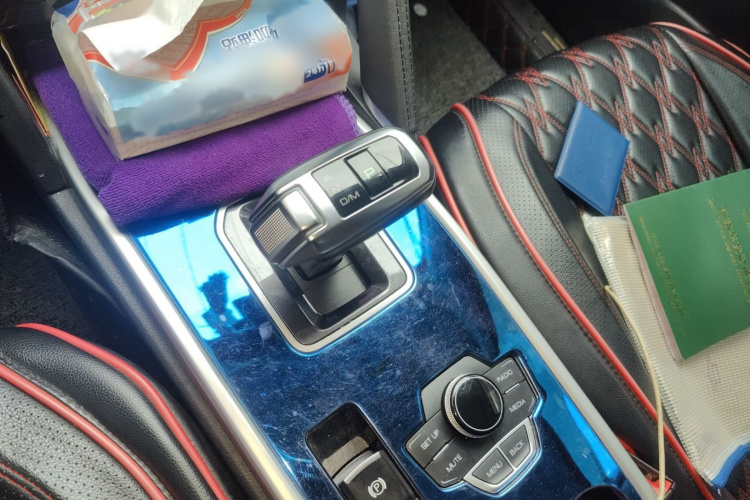 哈弗H6 2021款 运动版 1.5T 自动精英智联型 六边形格栅局部细节18