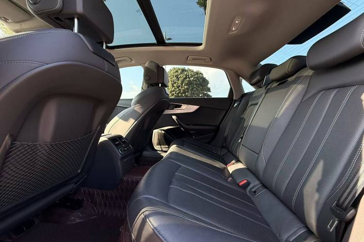 奥迪A4L 2020款 40 TFSI quattro 豪华动感型中控内饰7002