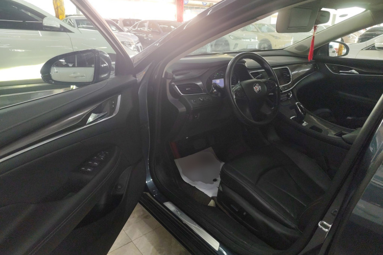 别克 君越 2021款 552T 豪华型中控内饰20