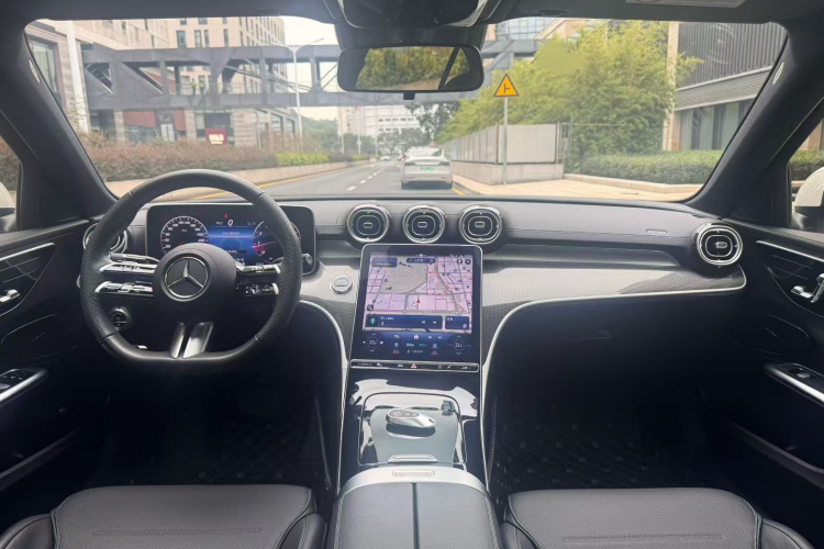 奔驰C级 2024款 改款 C 260 L 运动版中控内饰12