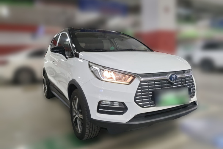 比亚迪 元新能源 2018款 EV360 智联创酷型车身外观6002