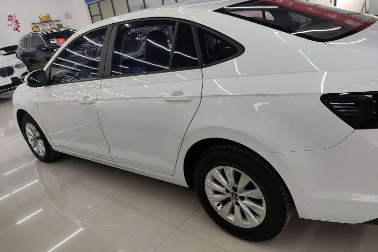 大众 朗逸 2023款 新锐 1.5L 自动新逸版车身外观4