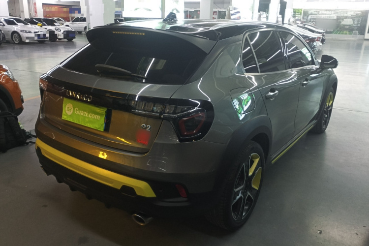 领克02 2022款 2.0TD DCT耀Pro车身外观7