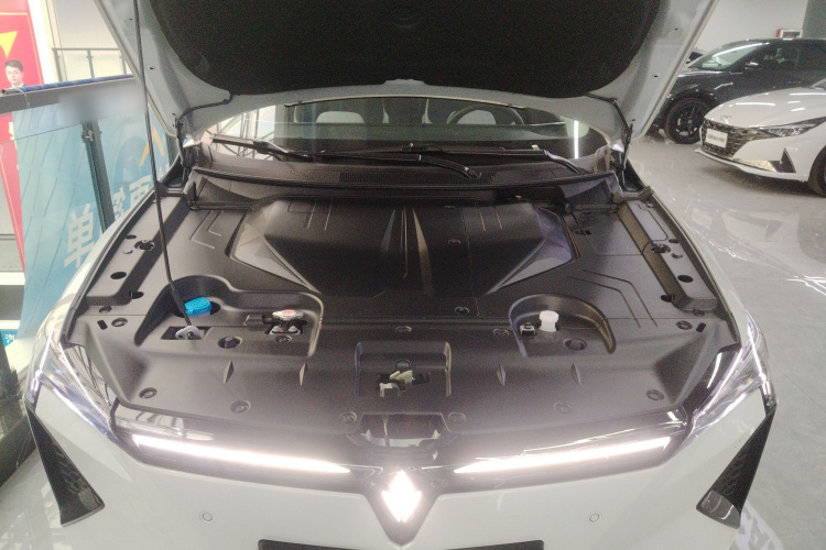 灵悉L 2024款 头号玩家版机舱底盘24