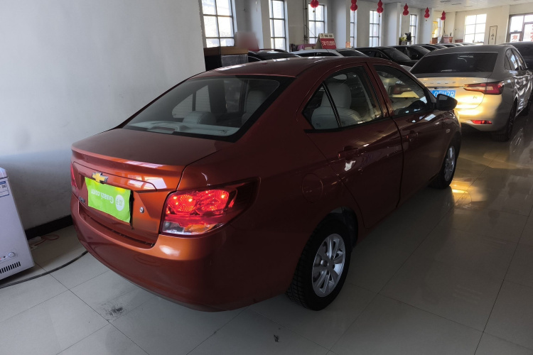 雪佛兰 2015款 赛欧3 1.3L 手动理想版车身外观7